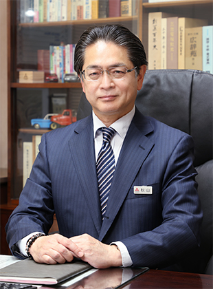 代表取締役社長　秋山　尚輝